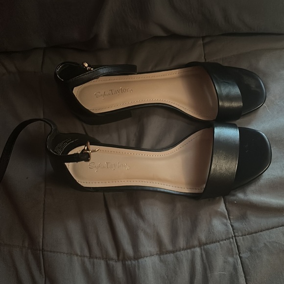 Sophia Taylor small heel - Picture 2 of 2